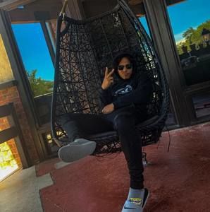 Meet your Posher, Ross